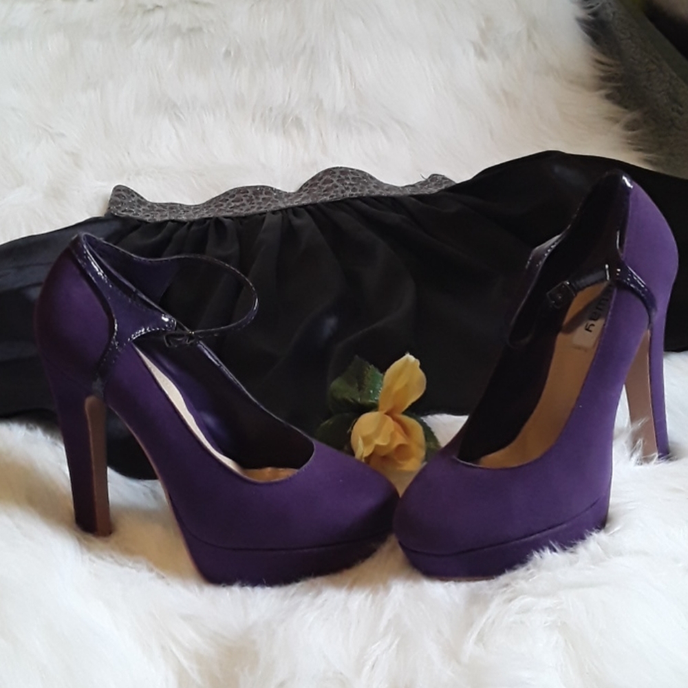 Neway Suede 5" Heels